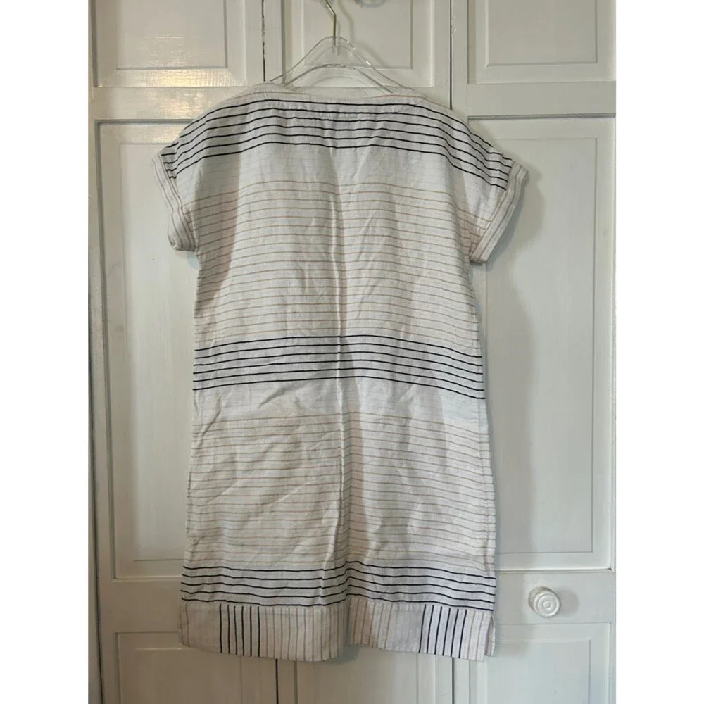 Vineyard Vines White Tunic Dress with Stripes and metallic accents. Size 4